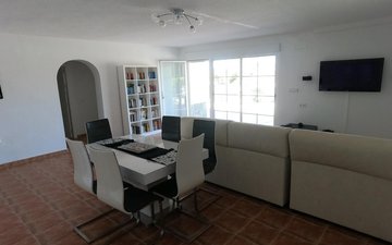 Property slide 32