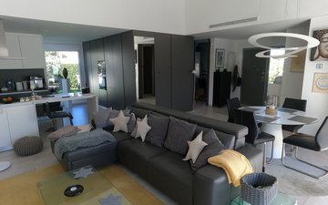 Property slide 4