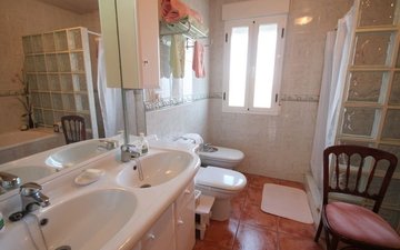 Property slide 14