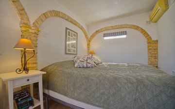 Property slide 25