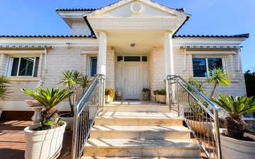 Property slide 10