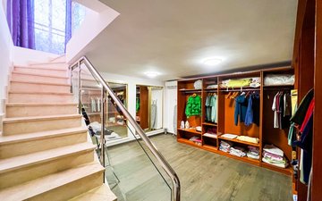 Property slide 20