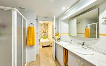 Property slide 15