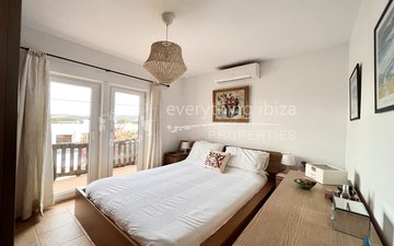 Property slide 32