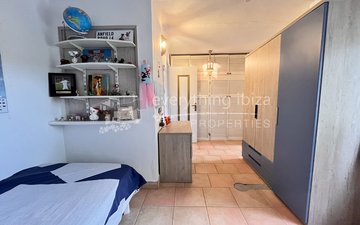 Property slide 39