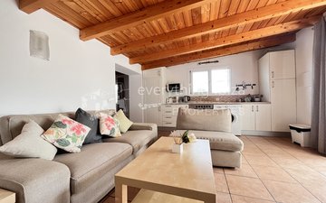 Property slide 44