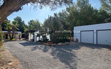 Property slide 44
