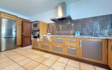 Property slide 18