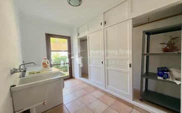 Property slide 32