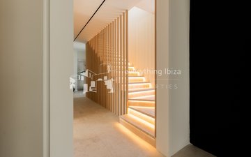 Property slide 32