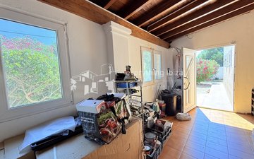 Property slide 16