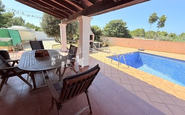 Property slide 17