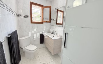 Property slide 25