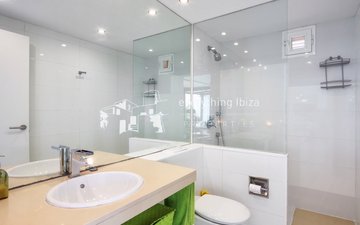 Property slide 18