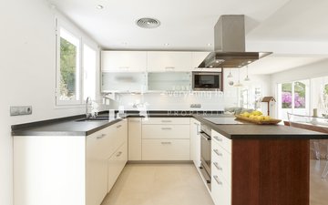 Property slide 14