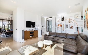 Property slide 16