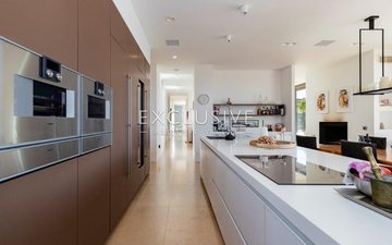 Property slide 21