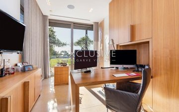 Property slide 25