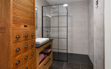 Property slide 24