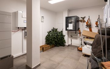 Property slide 22