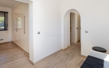 Property slide 17