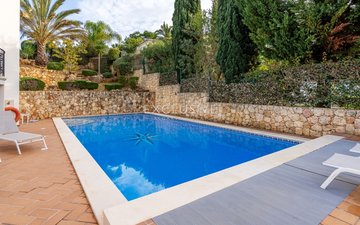 Property slide 10