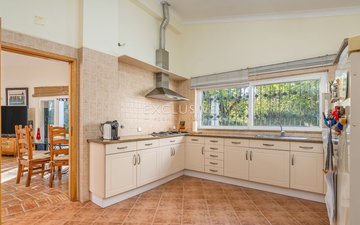 Property slide 21