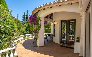 Property slide 25