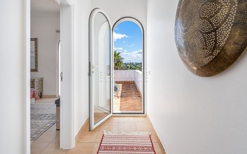 Property slide 10