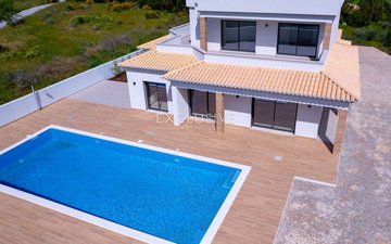 Property slide 20