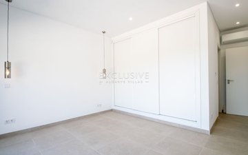 Property slide 22