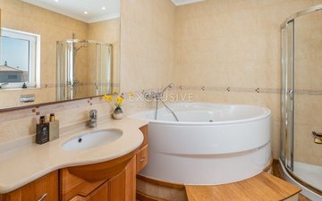 Property slide 22
