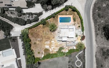 Property slide 17