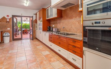 Property slide 20