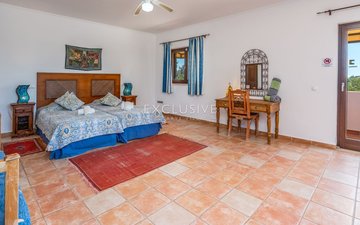 Property slide 36