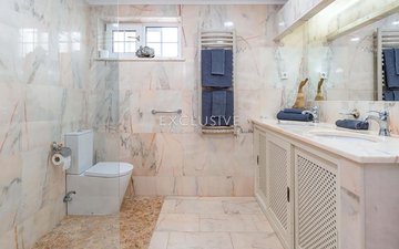 Property slide 20