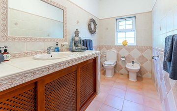 Property slide 25