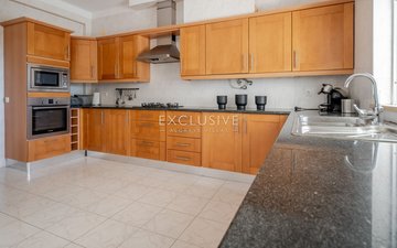 Property slide 10