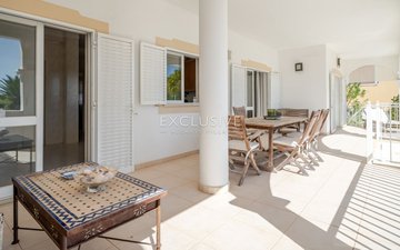 Property slide 32