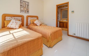 Property slide 19