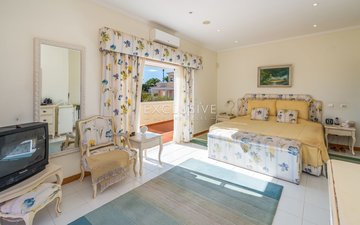 Property slide 25