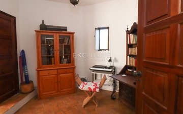 Property slide 19