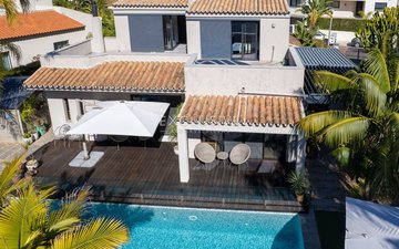 Property slide 44