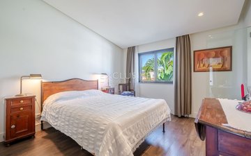 Property slide 25