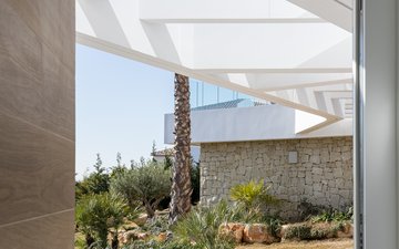 Property slide 19