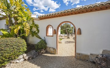 Property slide 10