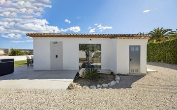 Property slide 35