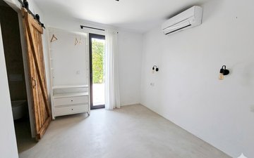 Property slide 18