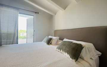 Property slide 32