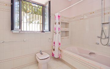 Property slide 30